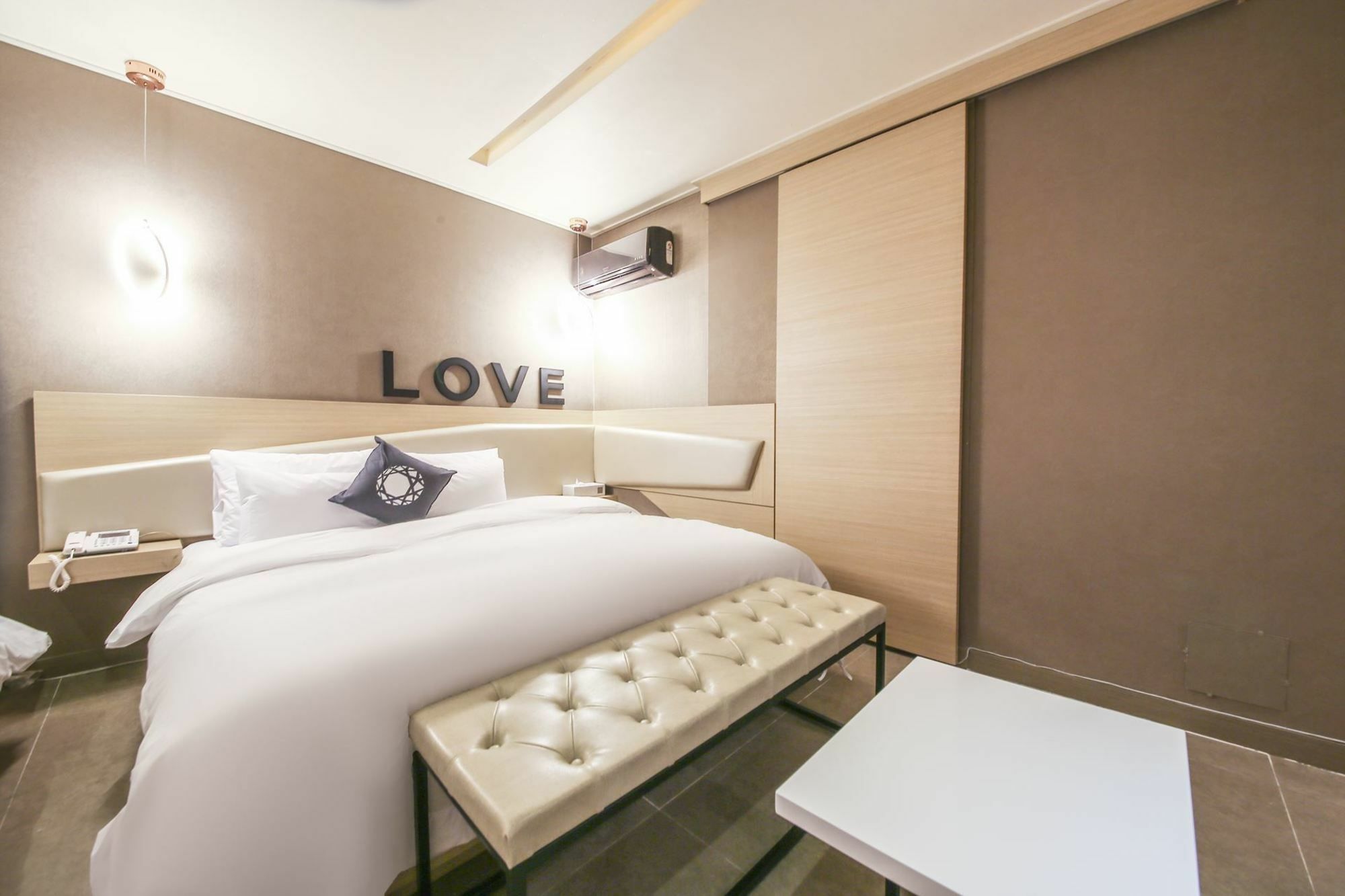 Hotel Cullinan Seocho Seoul Exterior photo